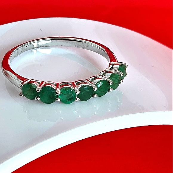Natural Emerald 2.5mm 925 Sterling Silver Band - Picture 11 of 11
